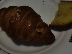 流沙牛角包-爱丽丝牛排西餐厅(光谷步行街店)