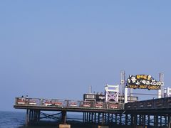-北戴河碧螺塔海上酒吧公园
