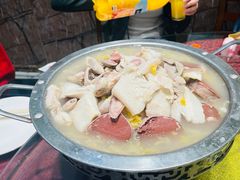 -老码头黑皮肘子锅包肉熏酱水饺(文政街店)