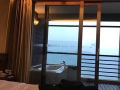 -三亚湾海居铂尔曼度假酒店