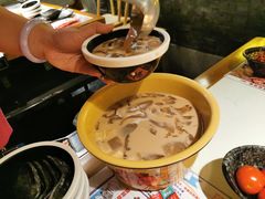 -哥老官重庆美蛙鱼头(五角场合生汇店)