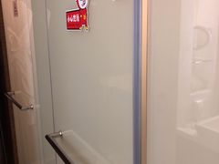 -上海滴水湖皇冠假日酒店