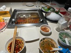-海底捞火锅鲜切牛肉主题店(长寿路店)