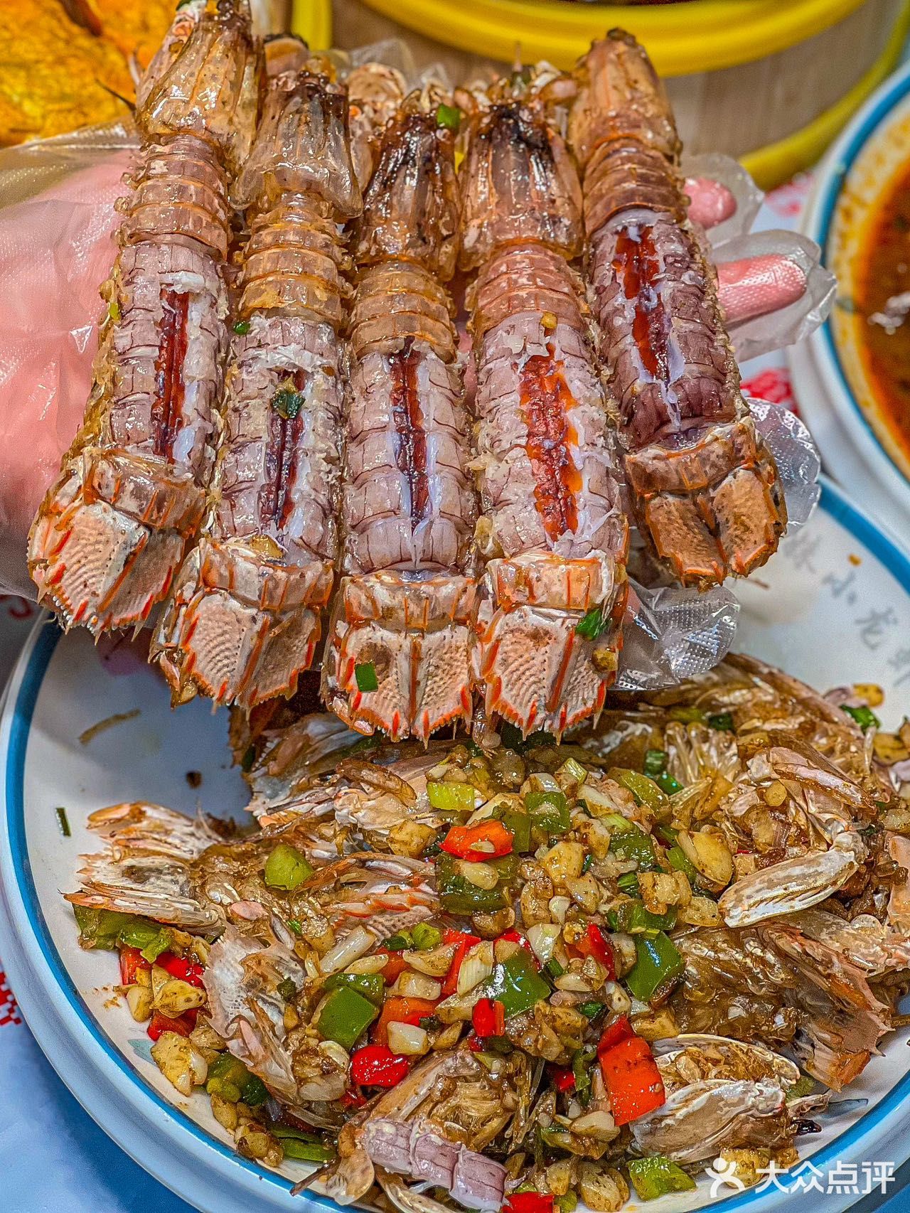 吃海鲜当然来三妹，还不用自己剥壳❗️