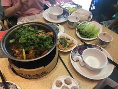 -芳村榕树头叹佬鸡煲(体育西店)