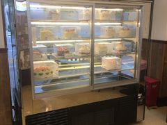 面包甜点陈列柜-红宝石·鲜奶小方·海派西点房(浦三店)