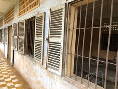 -吐斯廉屠杀博物馆