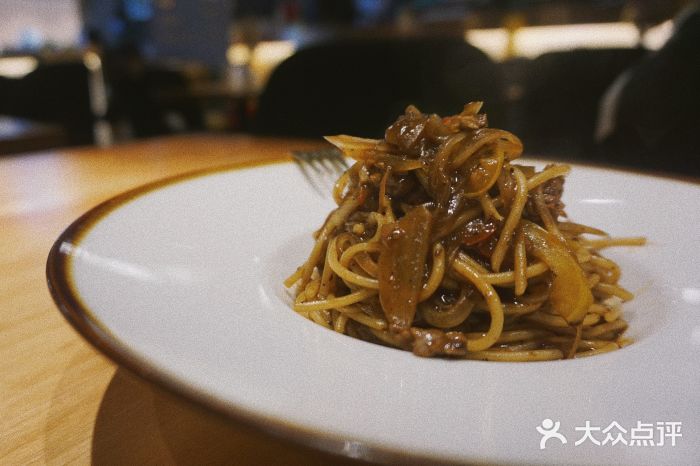 POKEE VIA&Brunch·维娅(重庆来福士店)经典黑椒牛柳意面图片