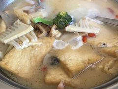 -天天向上素食餐厅(五台山店)