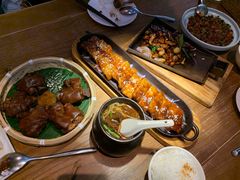 金牌烤猪蹄-中8楼风尚云南菜(颐堤港店)