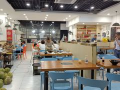 大堂-老何家后安粉·糟粕醋海鲜火锅(三亚湾椰梦长廊店)