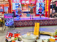 -刘姐啤酒鱼民族演艺餐厅(西街总店)