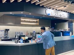 -瑞幸咖啡(大都会东方广场店)