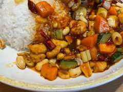 宫保鸡丁盖饭-大乘嘟成都小吃(石门店)