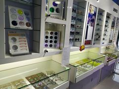 -提一眼镜·蔡司·依视路(小寨店)