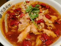 水煮肉片-河沿肉饼Beijing Pie(东华门店)