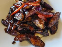 牛肝菌黑蒜烧茄子-一坐一忘云南菜(嘉里中心店)