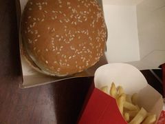 -麦当劳(中山公园龙之梦店)