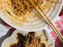 -肥肥虾庄·金牌油焖大虾(汉口城市广场店)
