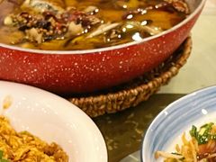 水煮份鱼-鑫巴蜀小镇 · 水煮鱼专研店(玉桥店)