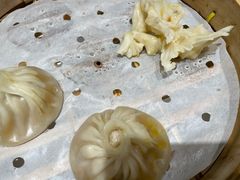 蟹粉小笼-馋三尺蟹粉小笼(人民广场店)