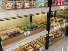 面包甜点陈列柜-穆桂英美食·荣巷店