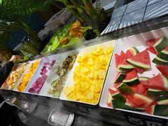 -金马门国际美食百汇(珞喻路店)