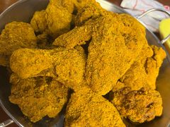 -BHC炸鸡(明洞总店)