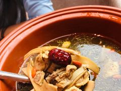 -有红鸡毛店·川菜(建设路店)