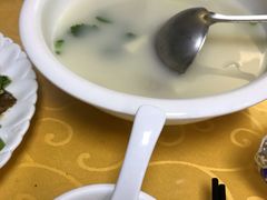 鱼头豆腐汤-罗记家常菜(鸿景花园店)