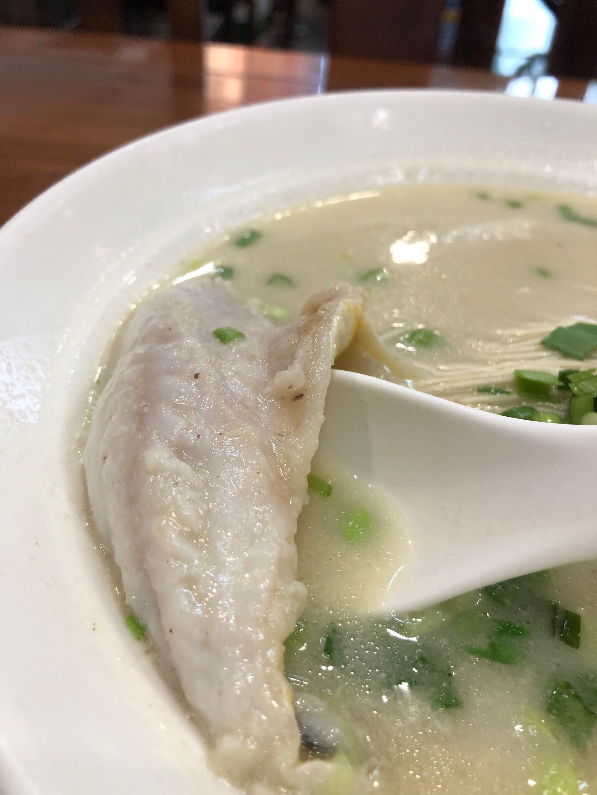 暖心暖胃的鱼汤面