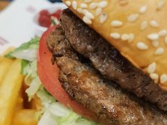 火烤双层牛肉特堡-The Habit Burger Grill 哈比特汉堡(世博店)