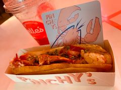 -Pinchy's Lobster & Champagne Bar