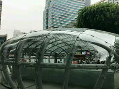 -爱雍·乌节