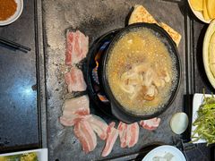 -有一锅·野生菌黑山羊腊排骨火锅(古城北门店)