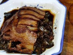 锅贴回锅肉-茅屋大酒店