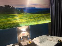 -优莱精选酒店(兰州城关区平凉路东方红广场地铁站店)