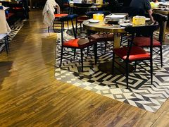 大堂-钱小奴海鲜自助黑金店(杭州滨江龙湖店)