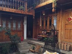 -五花石之旅客栈
