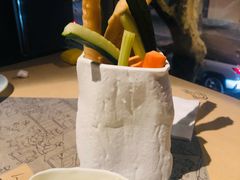 -穹六人间 people 6(岳阳路店)