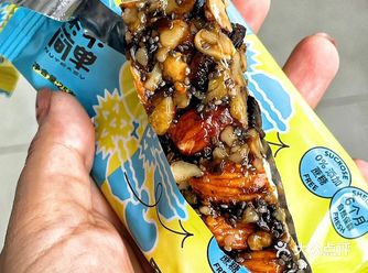 - 有很多种口味，香辣牛肉口感偏软
