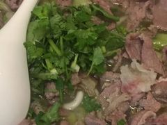 -杨三孃跷脚牛肉(西外棕榈岛店)