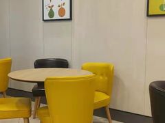 用餐区-德克士(大王全福元店)