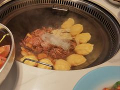 -雪乡人家东北菜·铁锅炖一切(高斯路店)
