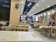 大堂-江城燕子大排档(江汉路步行街店)
