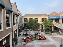 -王府井奥莱临潼小镇(临潼店)