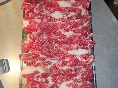 -伴山牛贵州黄牛肉火锅·苗疆非遗艺术餐厅(上海首店)