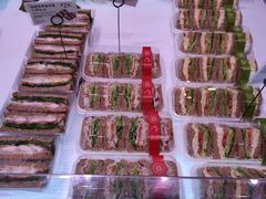 -巴黎贝甜(大宁国际商业广场店)