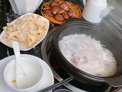 -润泽园海南椰子鸡·糟粕醋火锅(拱北店)