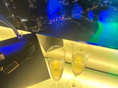 -OZONE 顶楼酒吧(香港丽思卡尔顿酒店)